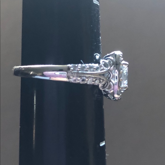 QVC Vintage style sterling silver CZ ring - Picture 3 of 7